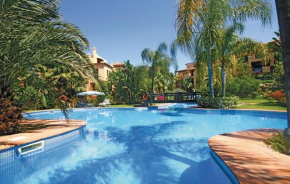 Отель Apartment Estepona  Эстепона